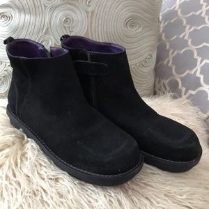 GAP Black Ankle Booties